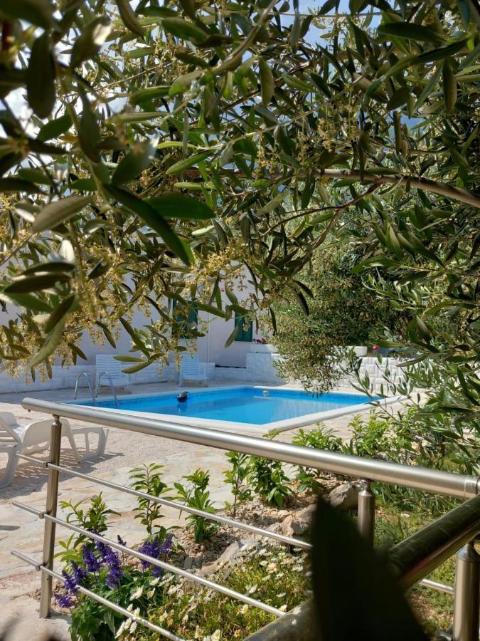 Holiday House M&A&K With Swimming Pool Kaštel Štafilić 외부 사진