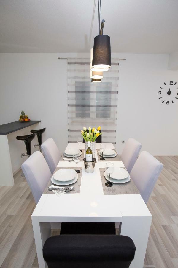 Holiday House M&A&K With Swimming Pool Kaštel Štafilić 외부 사진
