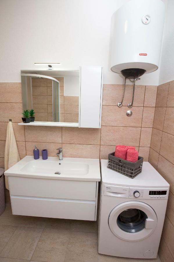 Holiday House M&A&K With Swimming Pool Kaštel Štafilić 외부 사진