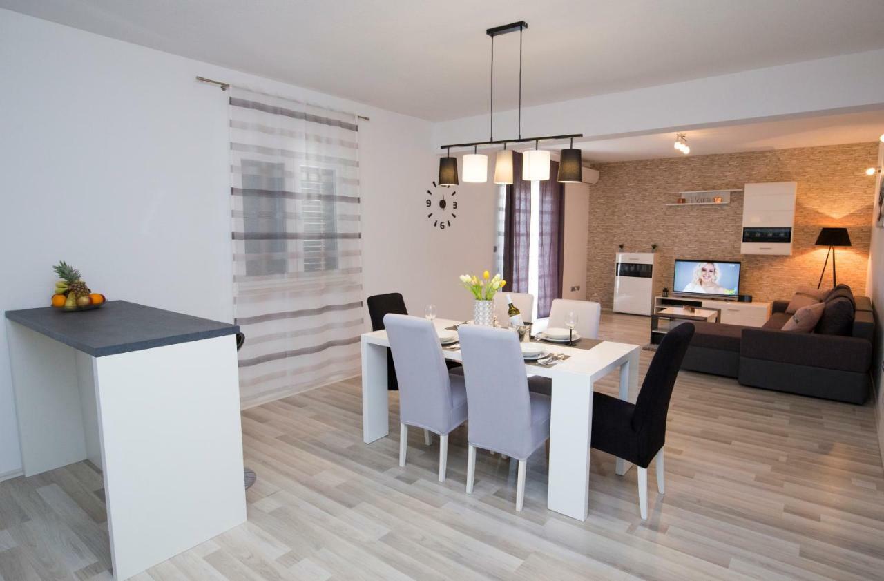 Holiday House M&A&K With Swimming Pool Kaštel Štafilić 외부 사진